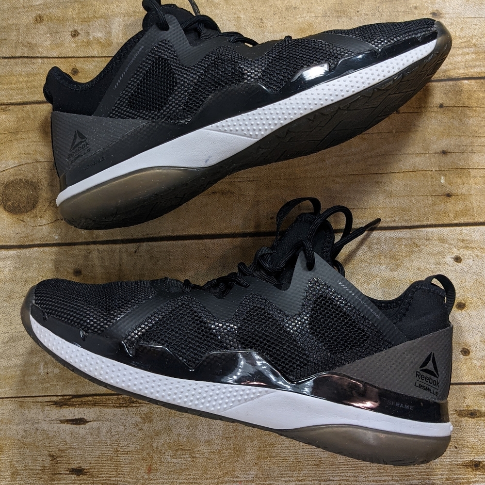 Reebok less mille Athletic shoes
